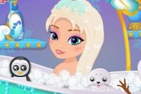 Bebé de Elsa en la Bañera Bebé de Elsa en la Bañera